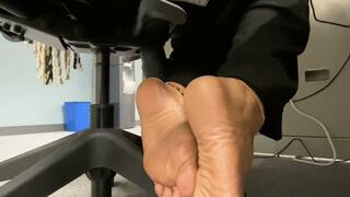 Gorgeous new sole queen Moonette's sexy and sweaty size 9 feet under her desk! Clip 2