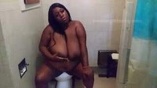 Ebony XX Mistress' Morning Cramps and Crappin! MOV Version