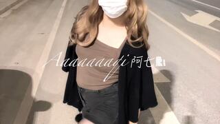 ????"YSL????????"Transvestite Ah Qi "YSL Black Silk Girl Road Exposure"