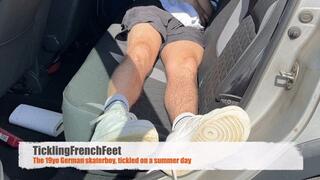 The 19yo German skaterboy tickled on a summerday (FHD)