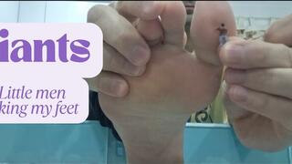 Giants: Little man licks my fingers