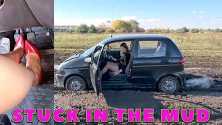 TANYA STUCK IN THE MUD NYLON HIGH HEELS 4K (real video) FULL VIDEO 32 MIN