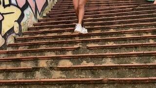 An afternoon alone touching my pussy in