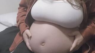 Baby In My Pregnant Belly Made Me Eat Too Much Food