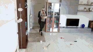 Sliding on heels AVI (1920x1080) FHD