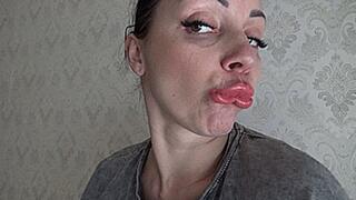 puckered lips