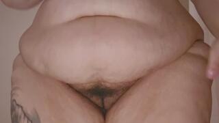 fat girl out-of-the-shower routine with body oil