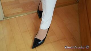 White Jeans, Nylon Dangling & Red Toenail Reveal