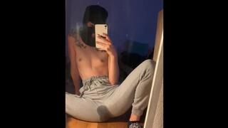 i love to piss in my pants