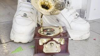 Crushing a trashy music box