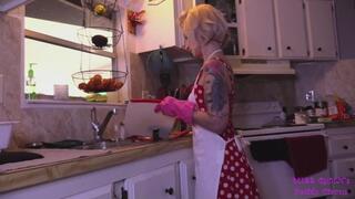 Wife Quin Helps You Edge