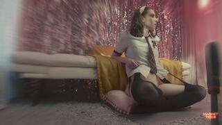 Luna Da Vine Meets Magnet