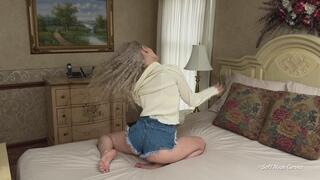 Ruby Kye 10 Minute 4k Nude Striptease & Nude Display