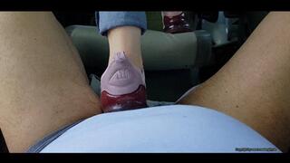 cock trampling with cute Nike 270