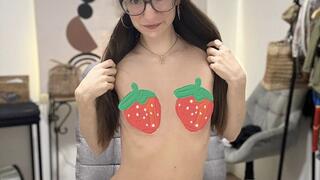 Russian Hat, Wet Surprise – Intense Squirt Session