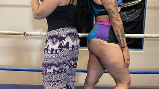 Sexy Stinkfaces and Ab Attacks for the PPW Boss!!