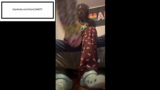 Niauhhh itchy feet in colorful socks