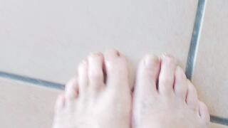 Dirty Jammy Wriggling Feet