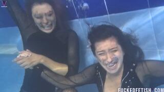 4k Underwater Lesbian romance after party game wet apnea cpr end