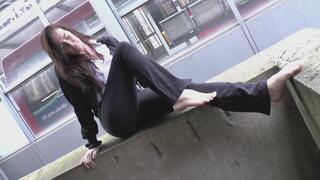 Leanne Barefoot in City - Pt1