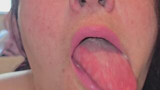 look at that tongue 3