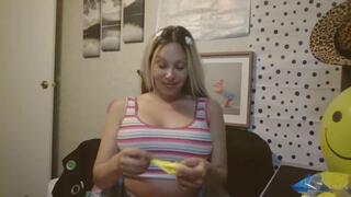 NEW Blowing up Balloons (No pop0 with Summer Monroe