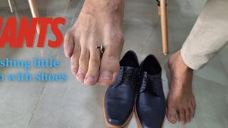 Giants: Crushing little man with shoes