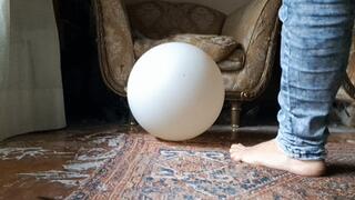 STURDY BALLOON USED AS FOOTREST BUT IS IT REALLY STURDY?