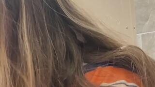 Sexy pee (hovering) showing you my pussy MP4