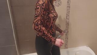 Wetlook in leather leggins and high heels