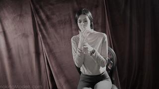 Smoking Models - Bella Nova 1 - solo smoking in 4K