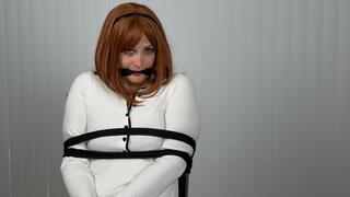 Ariya Tied Chair Tied by Tennis Coach