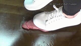 Crushed under my Sneakers and bare feet! (Ms D POV) SD