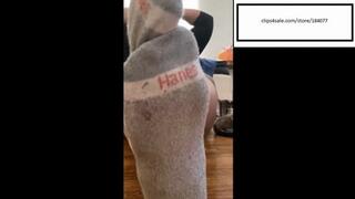 MamaPhatt lets you smell her dirty socks and itchy soles