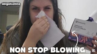 Gifted Tissue Box: Nonstop Nose Blowing Real Mucus!