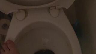 Pissing on My Foot in a Dirty Motel Bathroom – Can You Last a Minute?
