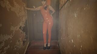 SHE'S GOT A NACKE FOR SUCKING