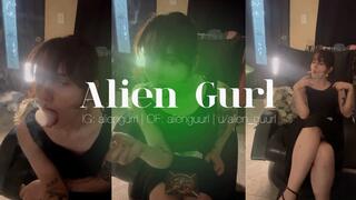 Fancy smoker enjoying a Misty 120's | Alien Girl