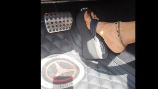 Feelin’ My Engine PURRRR Under My Beautiful Jessica Simpsons!