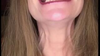 2 CLIPS OF CRISPY PIZZA AND PUFFS