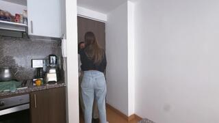 Mi exnovia viene a mi casa tener sexo mientras mi esposo está de viaje