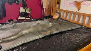 Vacuumbed Rubbermissy sealed and enclosed in full latex vac bed by dom and brought to orgasm