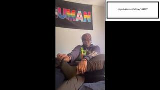 Niauhhh itchy feet in stinky black socks