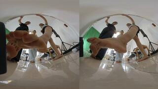 3DVR180 degrees 3 The giant's stinky feet crush and rub the dwarf and the little loser