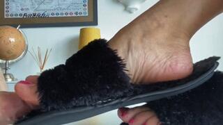 FeetWonders- fucking my black SLIPPER FJ CUMSHOT
