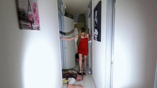 Danielle Hand & Head Walk In The Hall (4K)