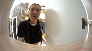 Sweet Toy for giant Victoria - HD