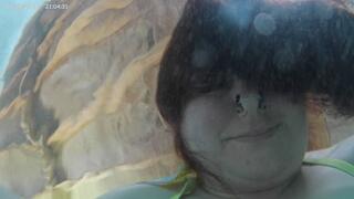 cum swim with me!!
