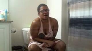 Sydnee Capri's Morning MudButt!!