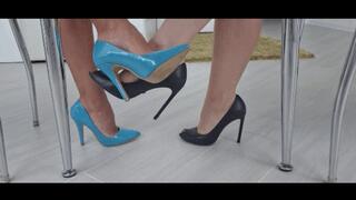 Crossed Legs Toe Tapping and footsie closeup b